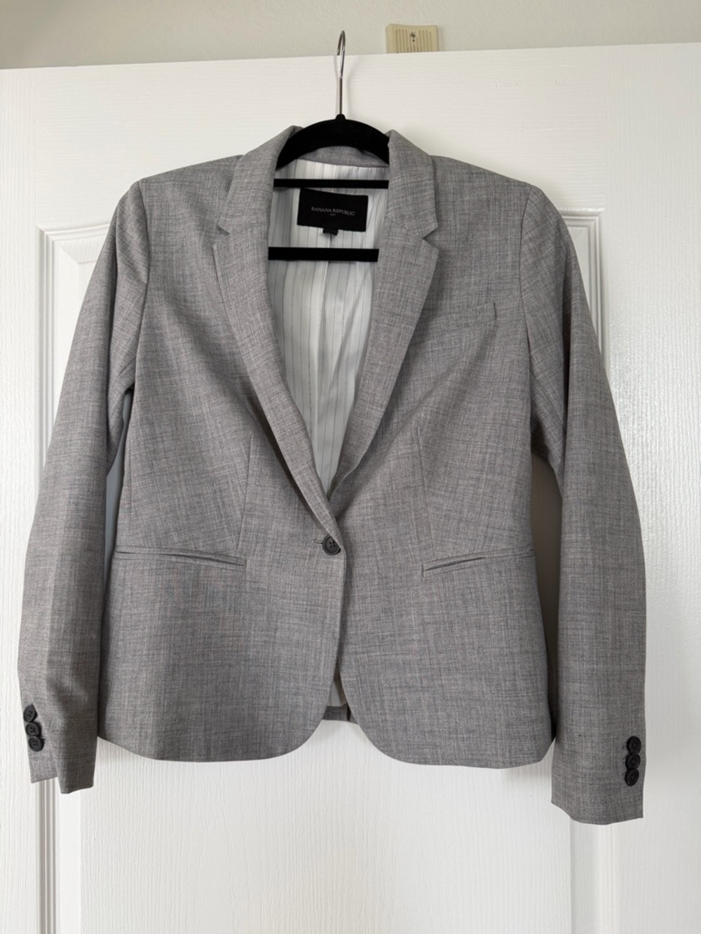 Banana Republic Light Gray Single-Button Women's Blazer and pants set